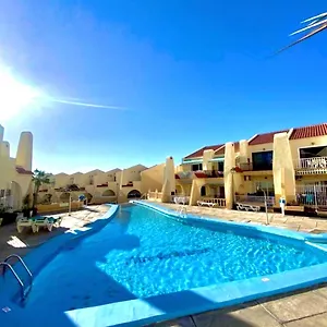 mariposa-azul.adeje-hotels.com/